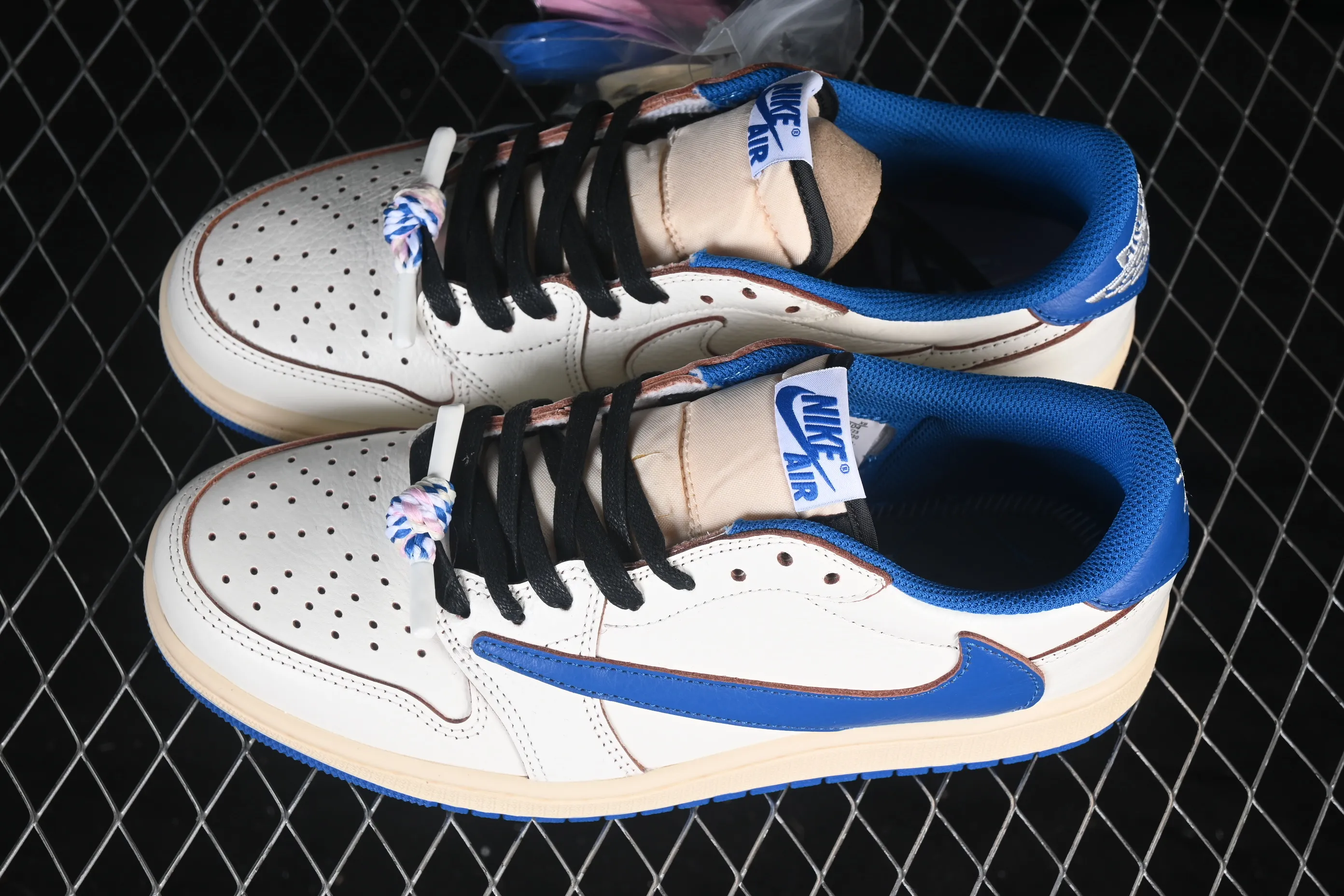 All categories Air Jordan Jordan series basketball shoes Air Jordan 1 Low ZG version Travis Scott x Air Jordan 1 Low OG AJ1 Joe 1 undercut low top full head layer DM7866-104